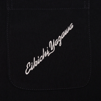 長袖シャツ(マイクスタンドシルエット) &yen;15,000 (税込)